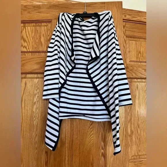 Unbranded - Cardigan - Picture 2 of 4